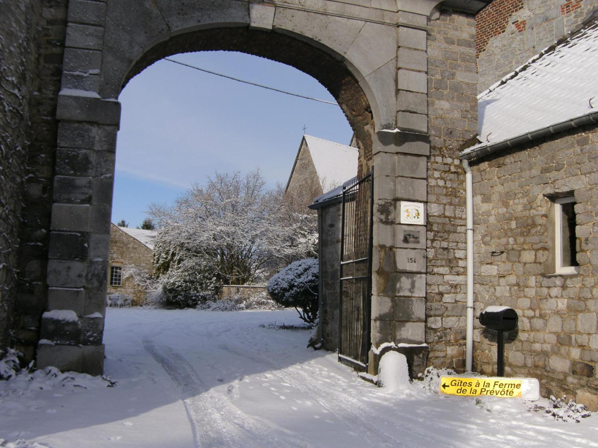 Ferme De La Prevote Villa Hanzinne Exterior photo